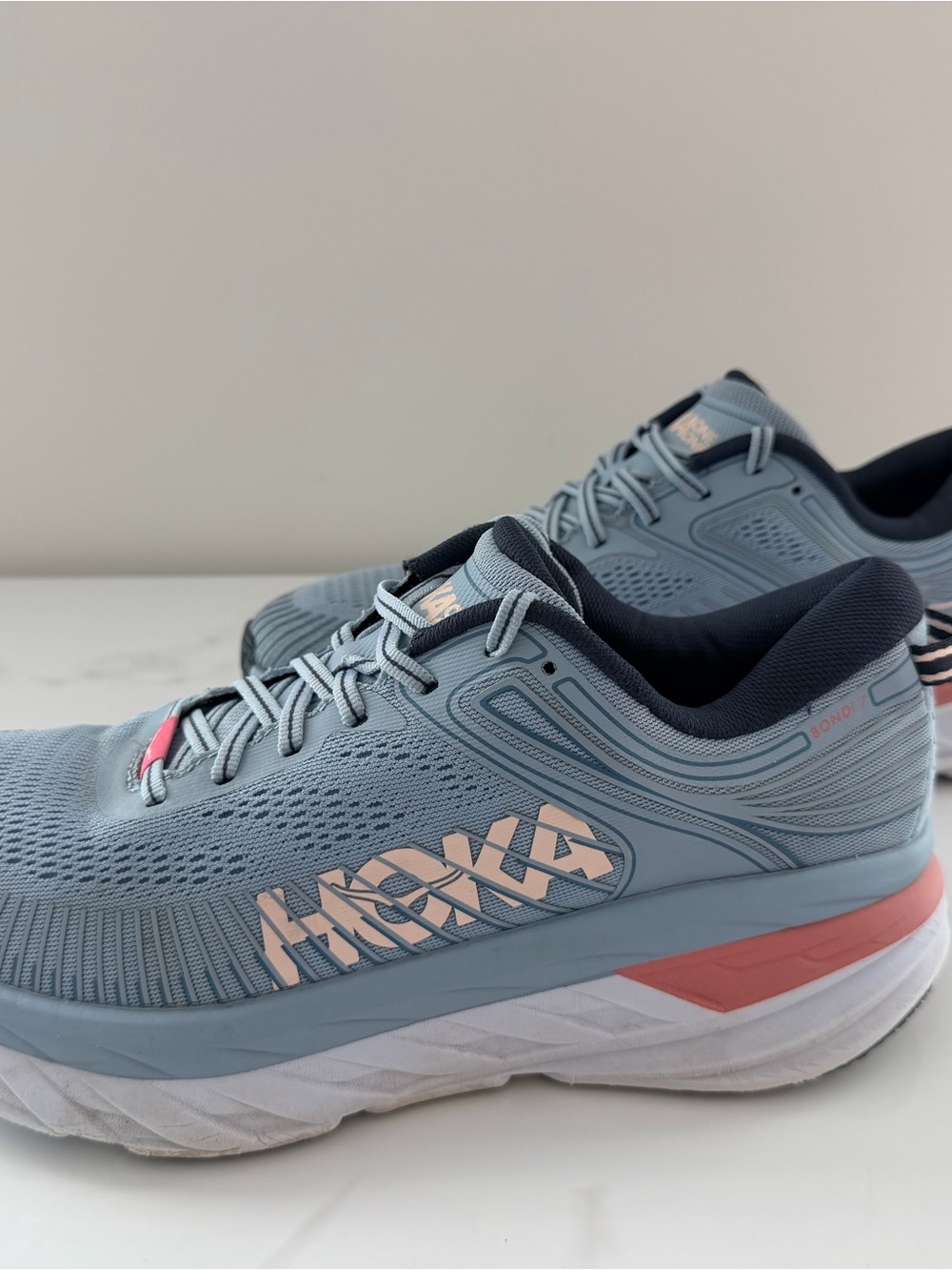 Hoka Bondi 7 Women’s 9.5 Low Top Lace Up Mesh Sneakers Blue/Pink